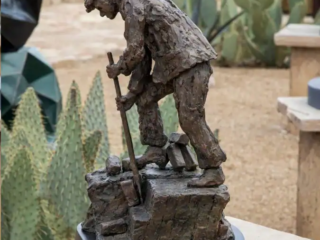 Liam O&#039;Neill Sculpture